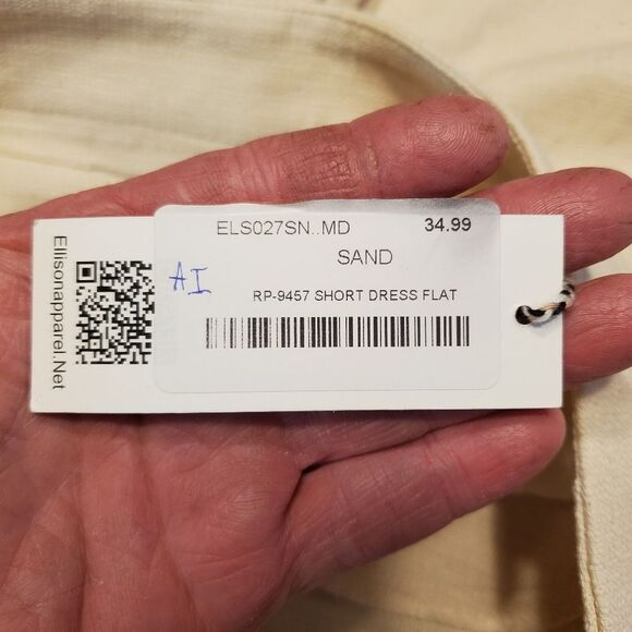 Ellison High Waist Contemporary Dress Shorts in Size M - Picture 3 of 10